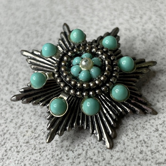 Vintage Star Brooch - Picture 5 of 5